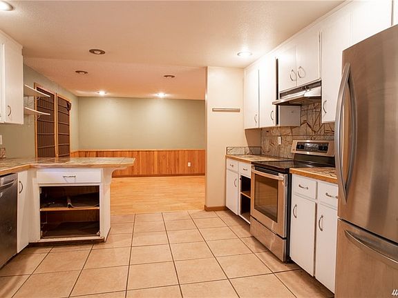 2nd image of 6302 188th Ave E