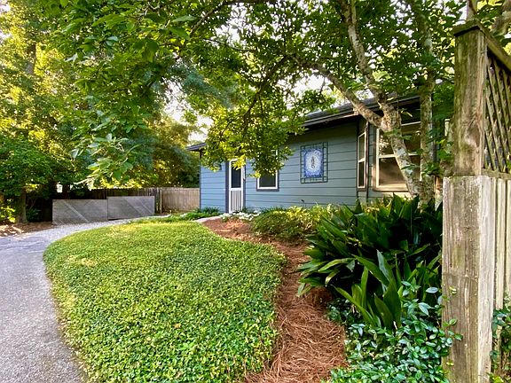 3rd image of 1510 Twin Lakes Cir