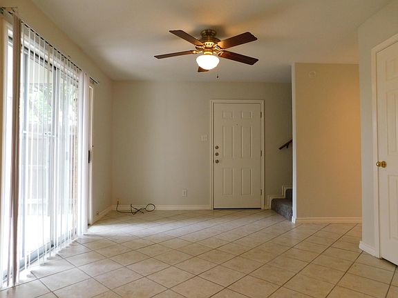 3rd image of 2302 Wales Cir APT D