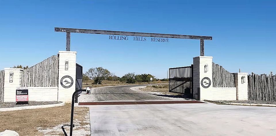 1st image of Rolling Hills Reserve
