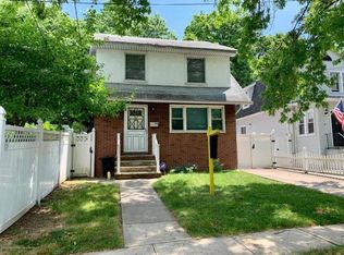 13 Manor Rd, Staten Island, NY 10310