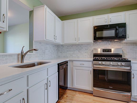 4th image of 1835 Somerset Ct