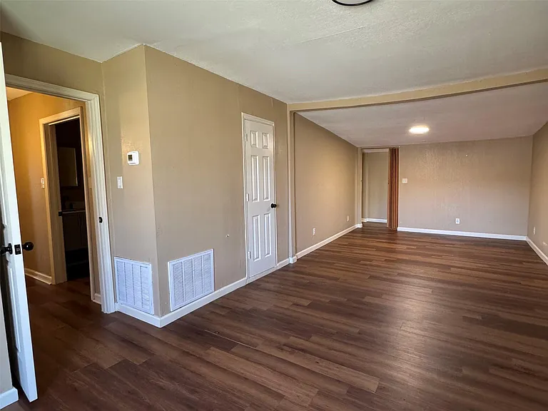 1311 Pershing St — Photo 14
