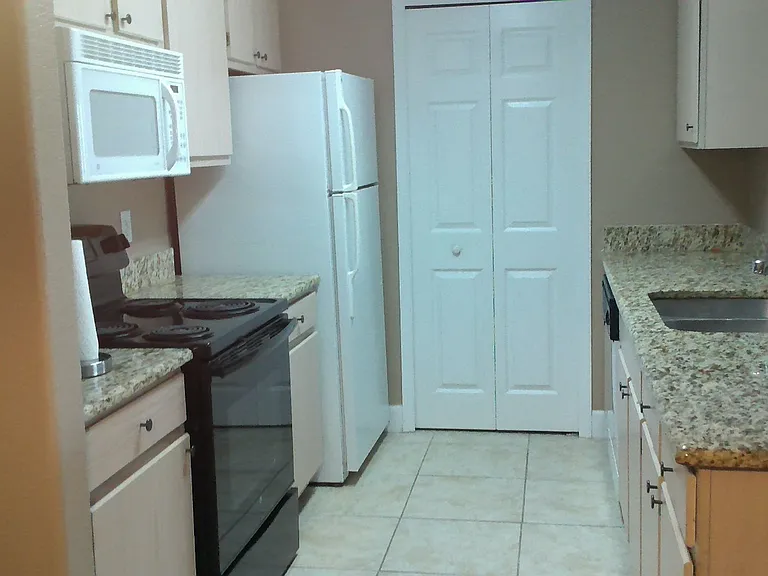 5475 Vineland Rd #8205 — Photo 13