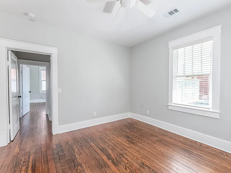 114 W Anderson St #B — Photo 5