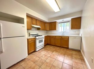 299 Monroe St #B, Monterey, CA 93940