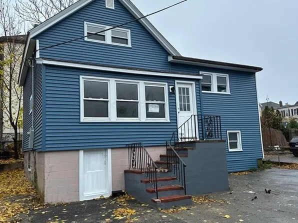 522 Alden St, Fall River, MA 02723