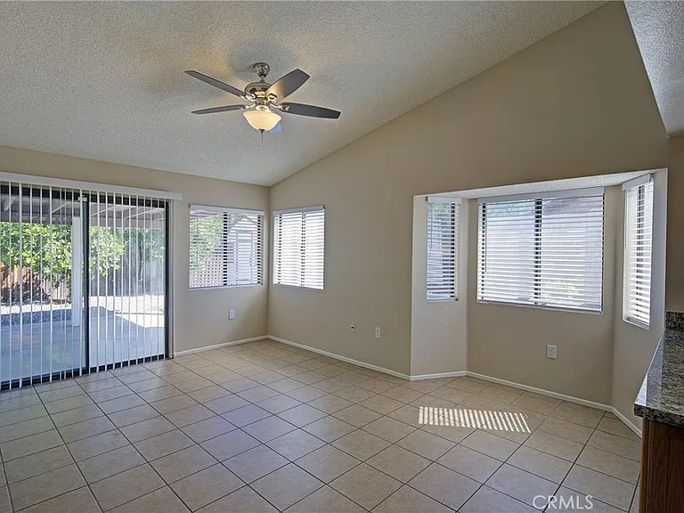 26640 Braddock Rd — Photo 12
