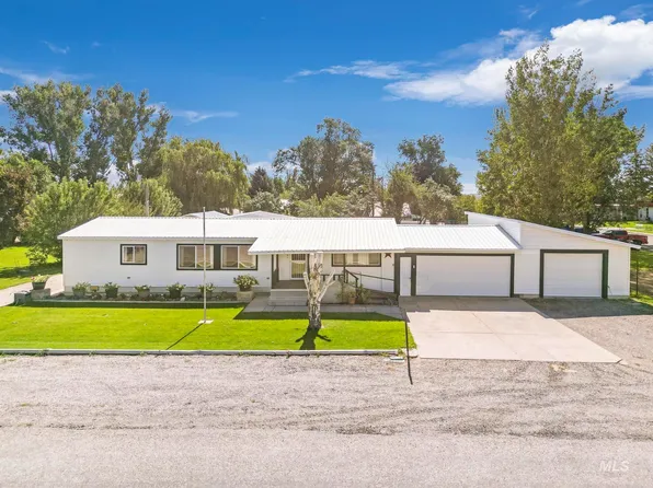 215 W Elmore Ave, Richfield, ID 83349