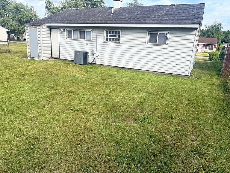 2818 Marshalltown Dr — Photo 3