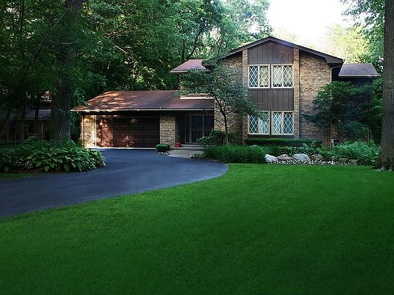 2nd image of 1841 Shaw Woods Dr