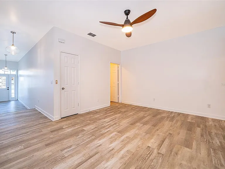 224 Emory Pl — Photo 9
