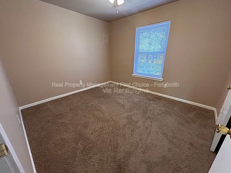 2301 S V St #7 — Photo 12