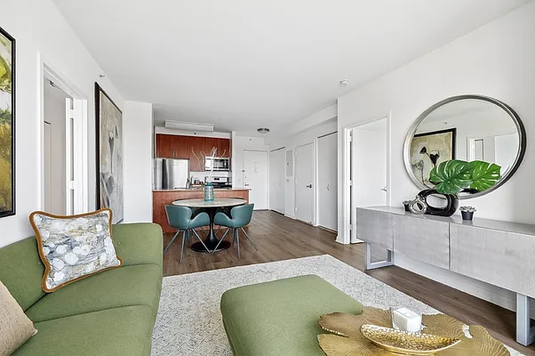 Rented by Greystar | media 8