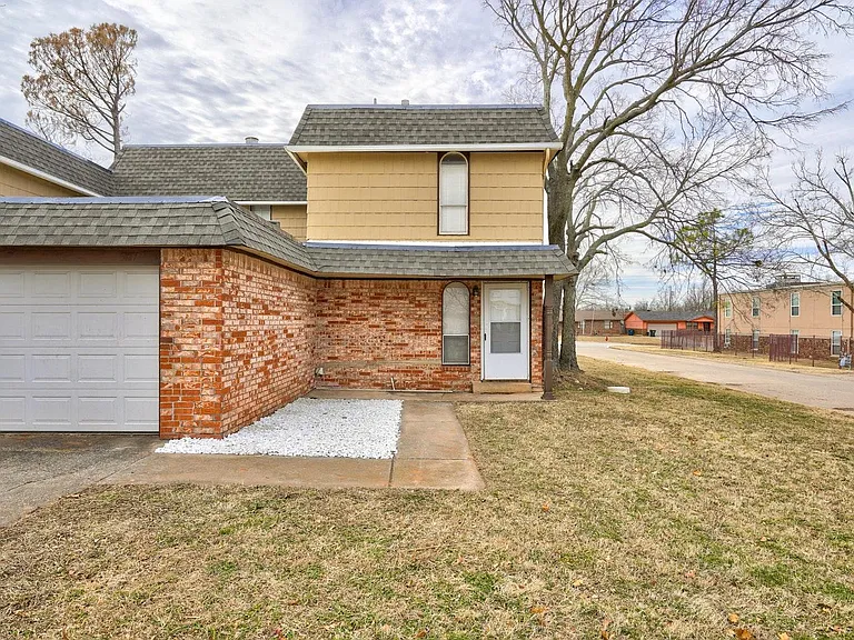 3817 Bradfred Dr #3817 — Photo 1
