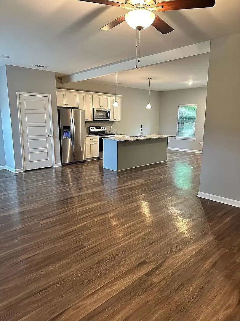 4 bedroom 2.5 bathroom in Atoka built in 2023 — Photo 3