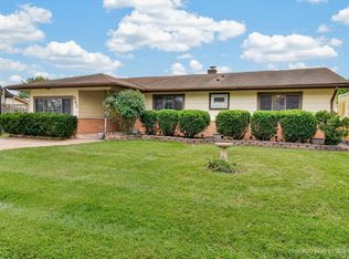 543 Germaine Ln, Elk Grove Village, IL 60007