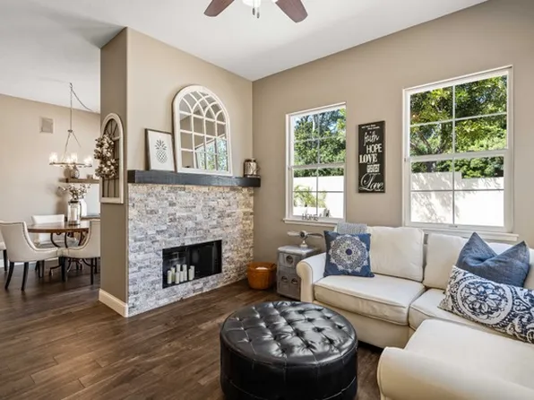 1112 Corte Riviera, Camarillo, CA 93010