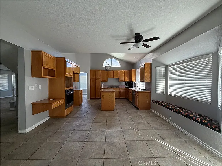 22712 Coral Way — Photo 3