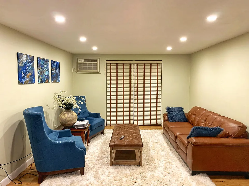 55 Eleanor St #8