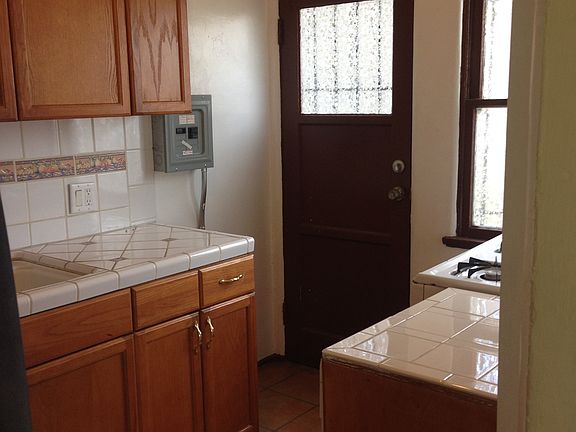 4th image of 1423 S Crescent Heights Blvd