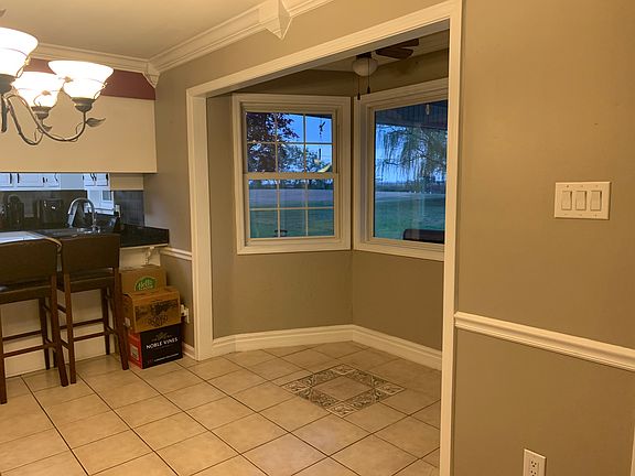 3rd image of 137 Ramblewood Dr