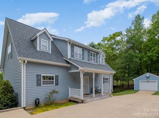 121 Stonecliff Ln, Stony Point, NC 28678