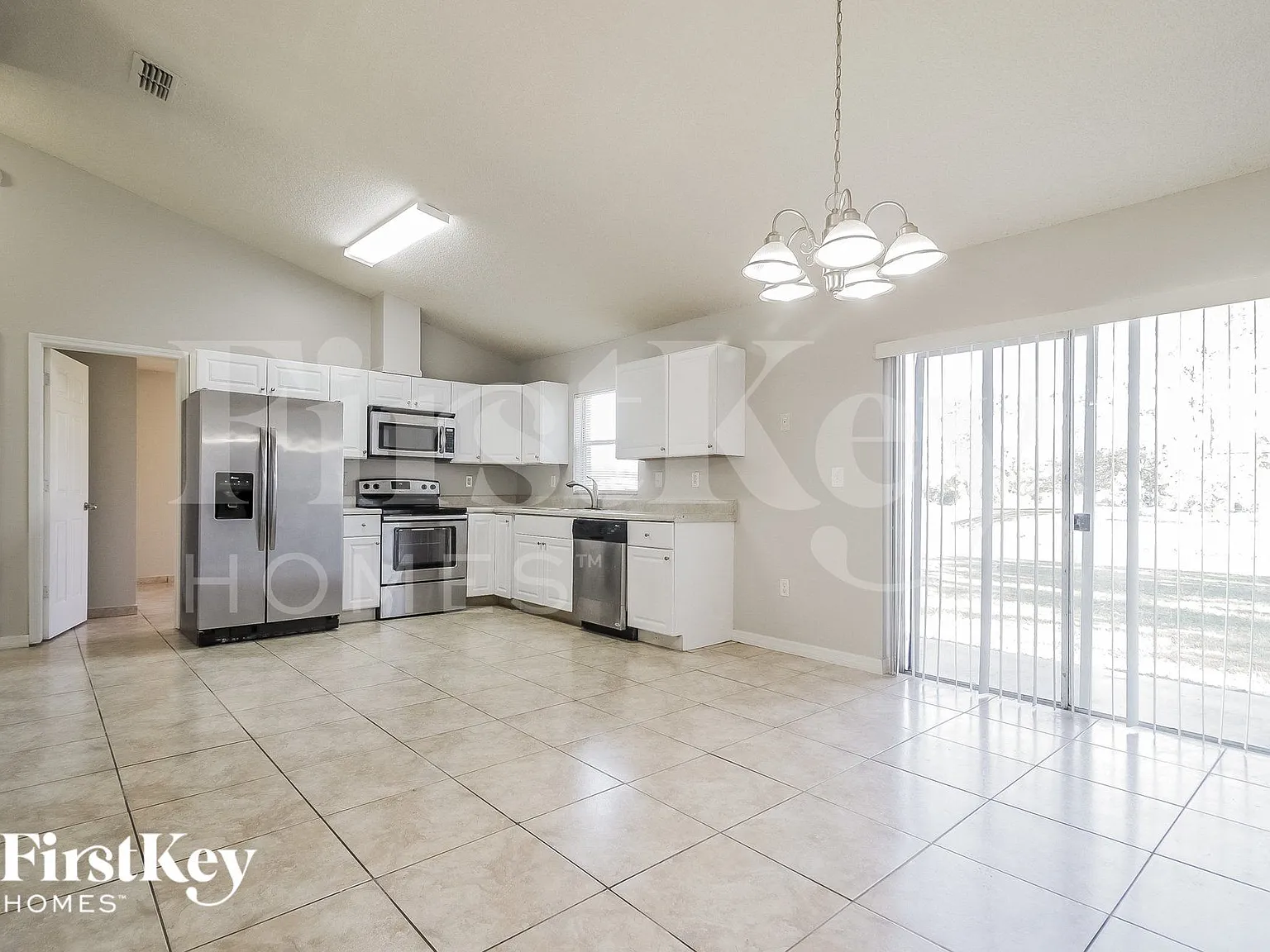 3 bed, 2.0 bath, 1396 sqft, $1,870 — Photo 4