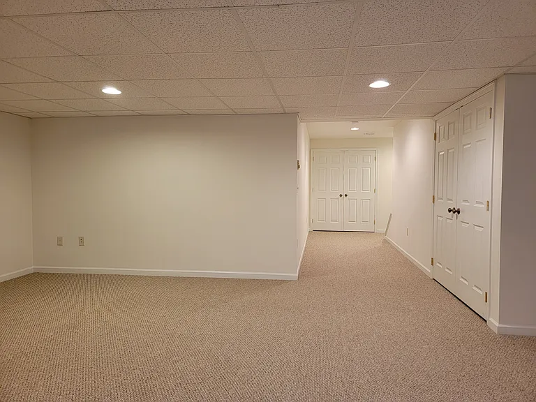 402 Mount Olive Ln — Photo 23