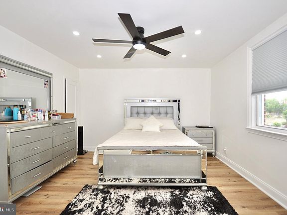 5th image of 6311 Elmhurst St