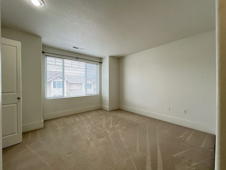 836 NW 118th Ave #102 — Photo 21