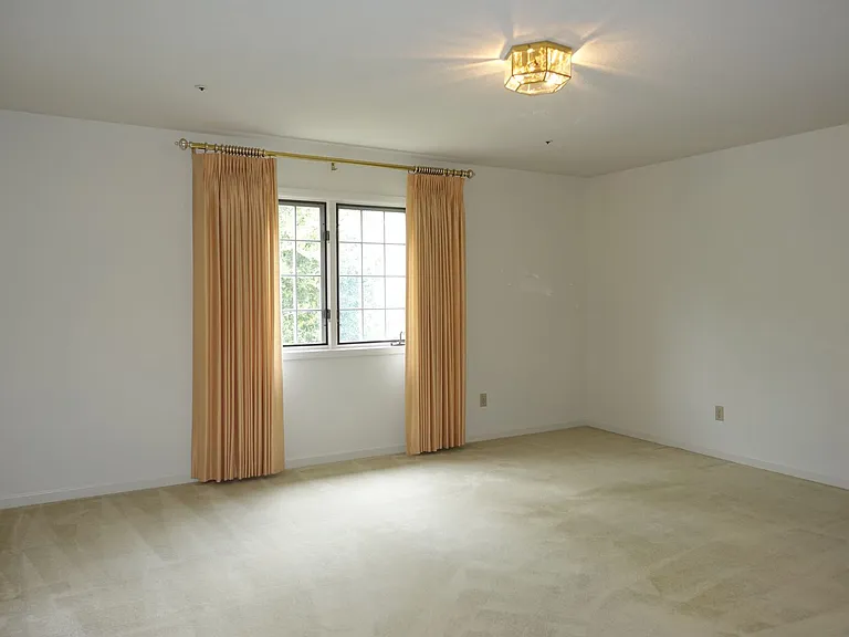 455 Old Oak Ct — Photo 13
