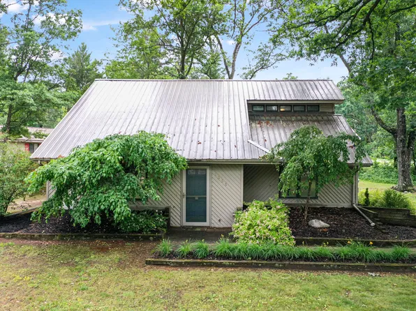 1655 Arrowhead Trl, West Branch, MI 48661