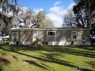 9065 W Lakeview Ct, Crystal River, FL 34428