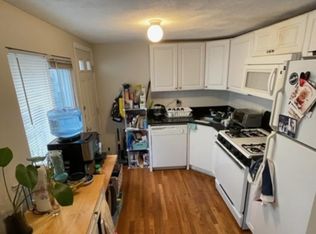 144 Thorndike St #1A, Cambridge, MA 02141