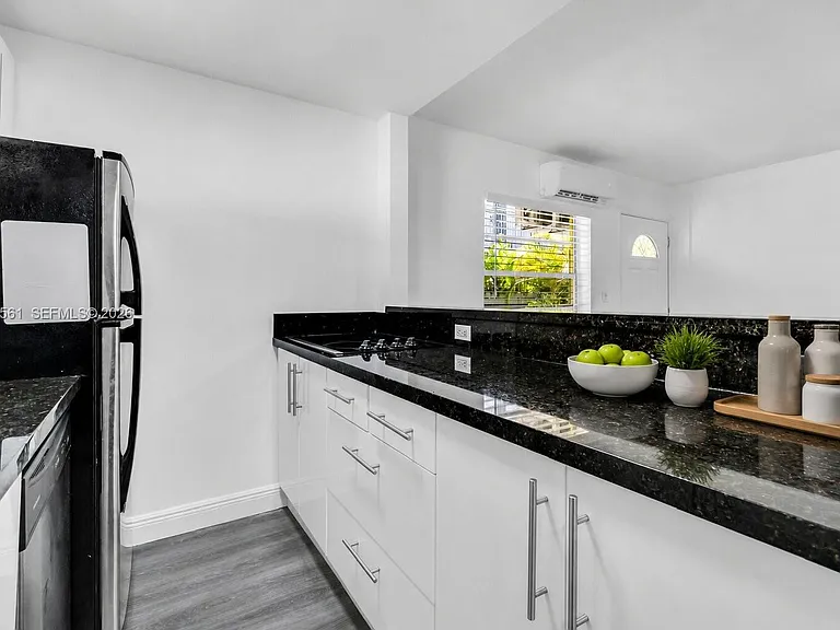 734 Meridian Ave #3 — Photo 5
