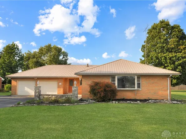 11 Woodside Dr, Arcanum, OH 45304