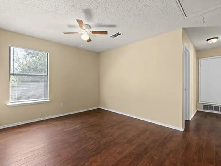 906 Tanner Rd — Photo 14
