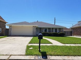 2736 W Friendship Dr, Harvey, LA 70058