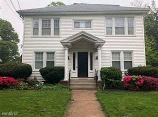 22 Elmwood Pl, Hamden, CT 06514