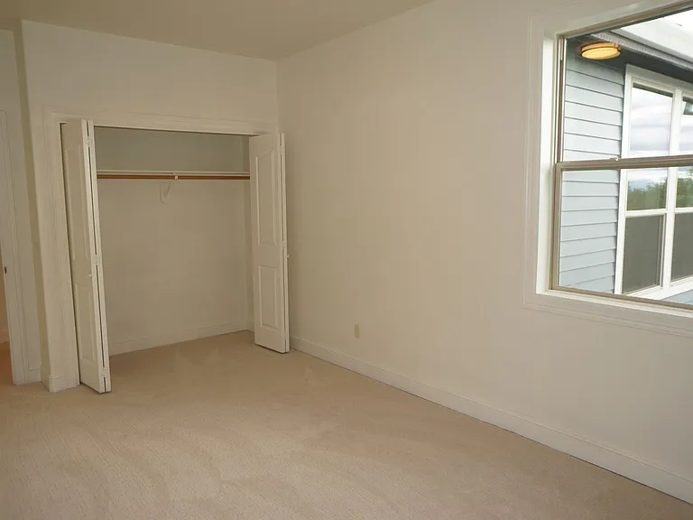 4139 NW Twilight Ter — Photo 31