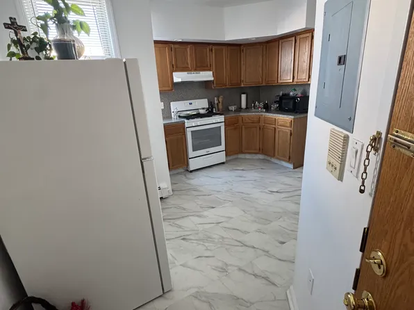 7700 Kennedy Blvd APT 6, North Bergen, NJ 07047