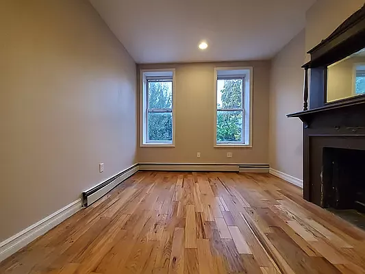 Rented by Friedman Mayer, LREB | media 6