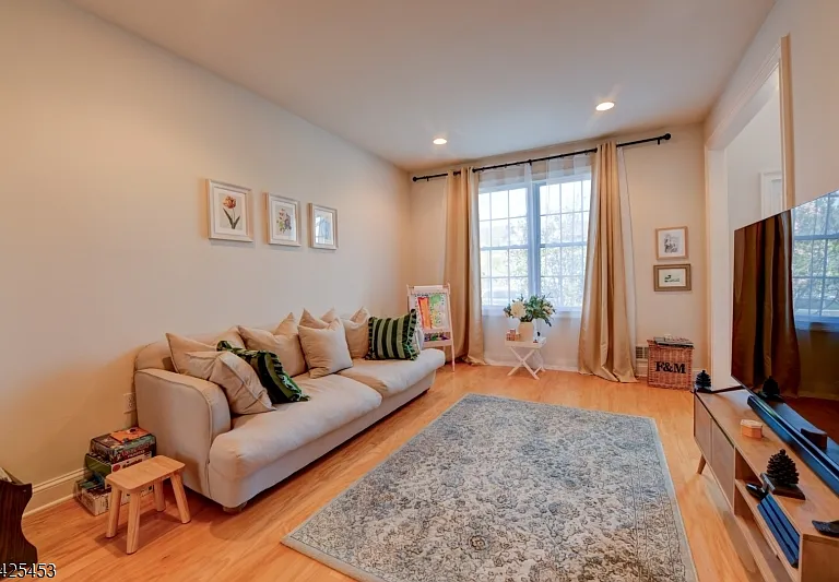 26 Pine Ln — Photo 7