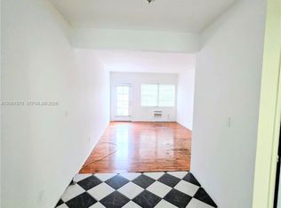 635 8th St APT 202, Miami Beach, FL 33139