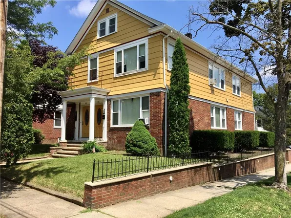 144-146 Woodbine St, Providence, RI 02906