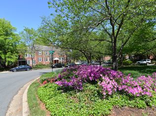 4811 30th St S APT B2, Arlington, VA 22206