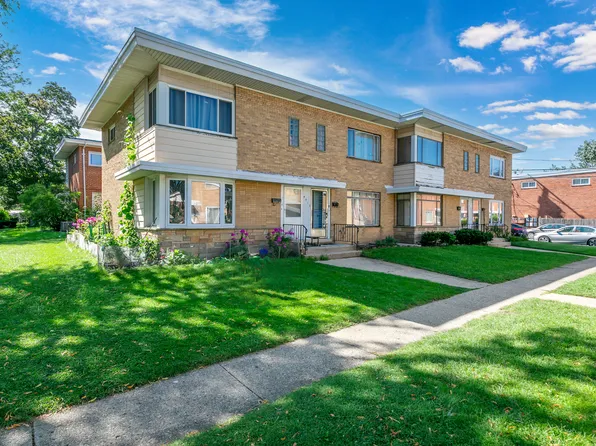 4912 Crain St #B, Skokie, IL 60077