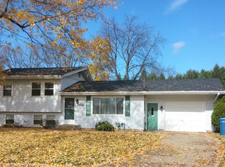 6624 Bluegrass St, Portage, MI 49024