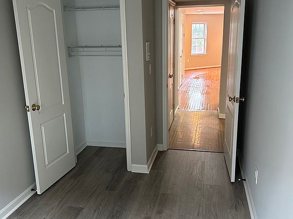 5th image of 2101 Essex St #2